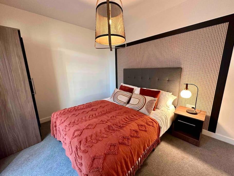1 Bed Flat With View Of Old Trafford Manchester Exterior foto
